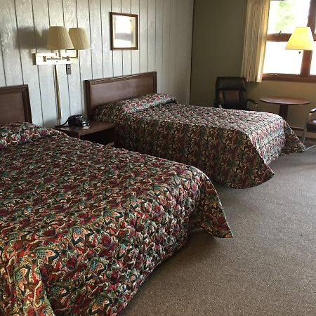 Colonial Hotel-Motel Buckhannon 外观 照片